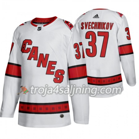 Carolina Hurricanes tröja Andrei Svechnikov 37 2019-2020 Adidas Vit Authentic - NHL Tröjor Herr Carolina Hurricanes tröja Andrei Svechnikov 37 2019-2020 Adidas Vit Authentic - NHL Tröjor Herr